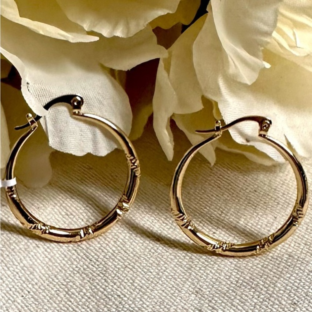 14k gold etched twisted design 30mm new